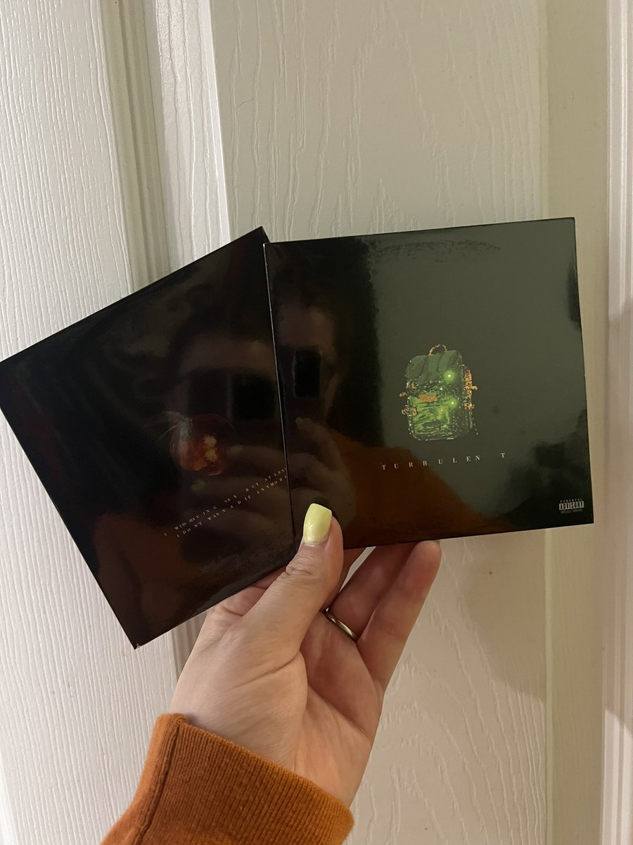 Trin_Noelle's tweet photo. Pretty shiny CD’s 🧡💚 
THANK U AWSTEN FROM WATERPARKS https://t.co/3FMoPGxRxF