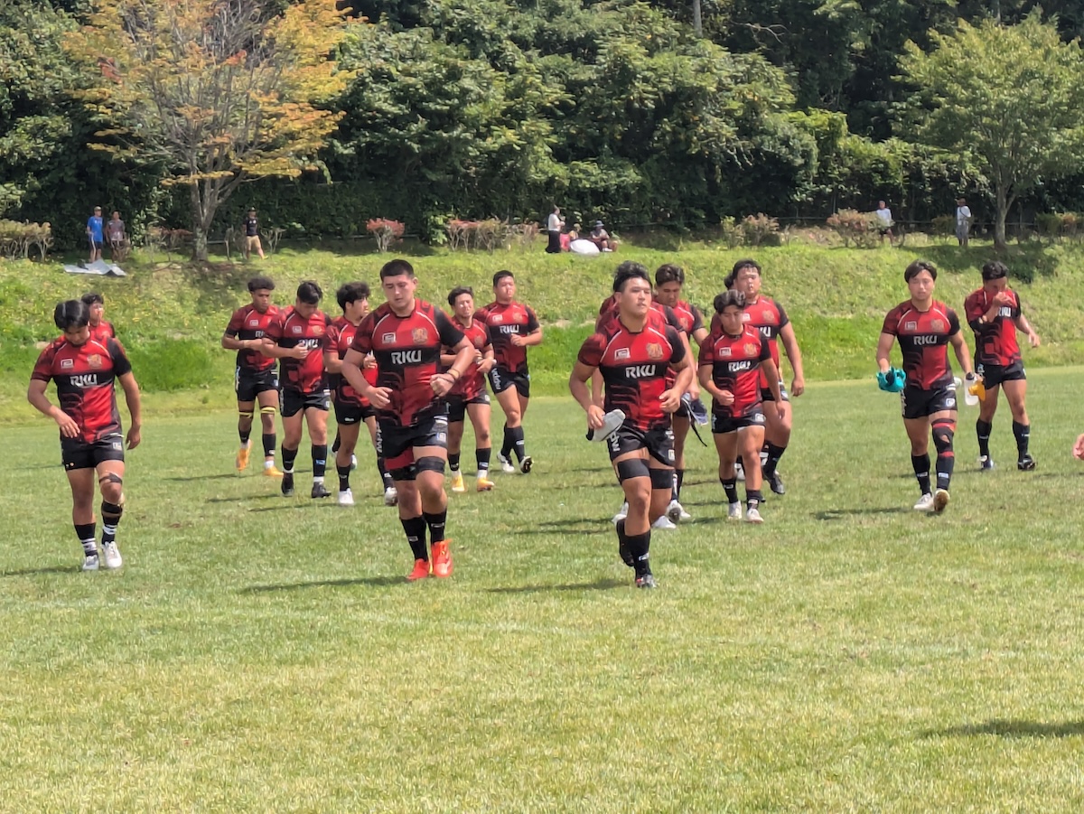 RUGBY_REPUBLIC's tweet photo. 流経大に激震。現場の声は。

https://t.co/6kSYT6geqG

#流通経済大 #リーグ戦1部 #大学ラグビー https://t.co/RVXUpqQNRj