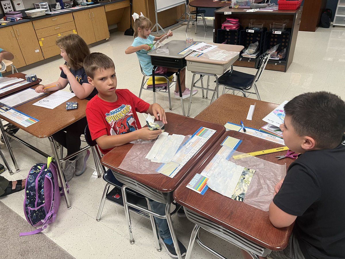 Mrs. Z’s Monarch Room Adventures tweet media