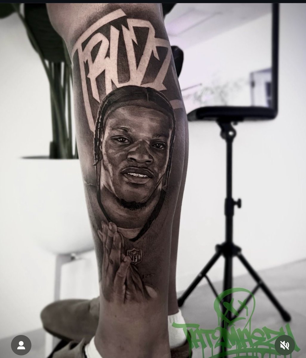 Tyshugart's tweet photo. #ravensflock how’s my @Lj_era8 tattoo? https://t.co/Hus87KBso6