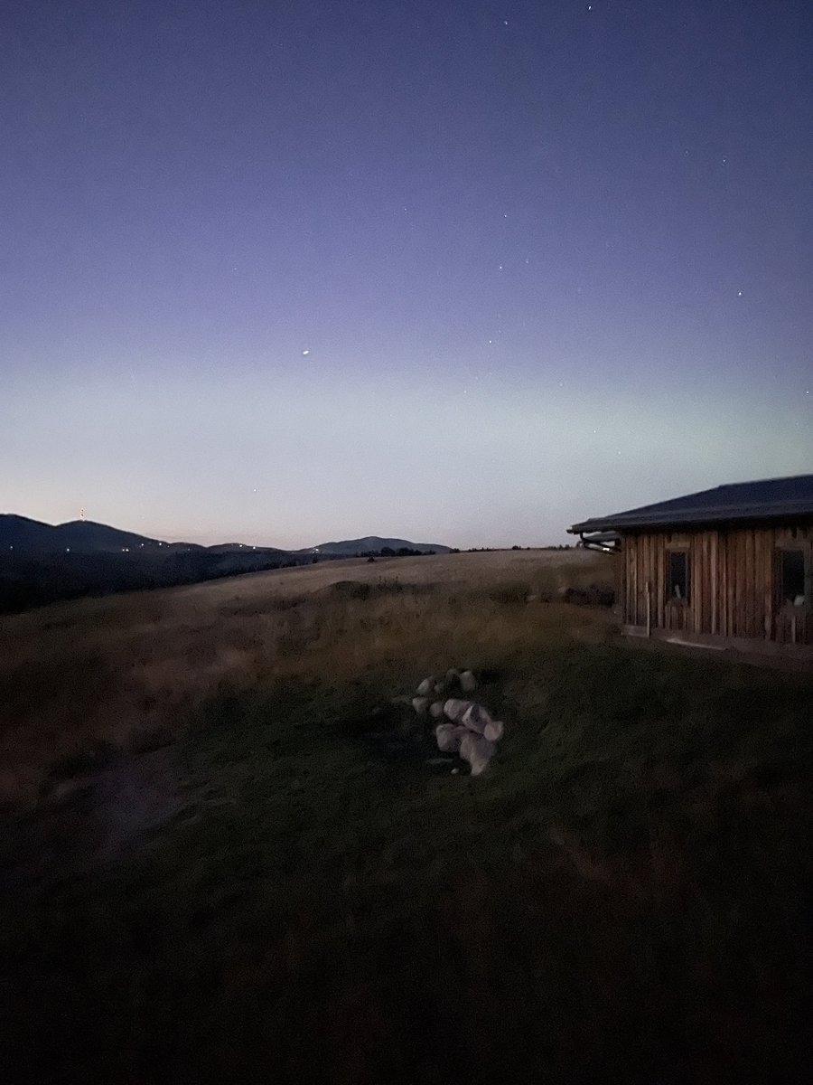 Look at you making a showing. #Aurora #mtwx #northernlights <a href="/TweetAurora/">Aurorasaurus</a> <a href="/AuroraNotify/">AuroraNotify</a>