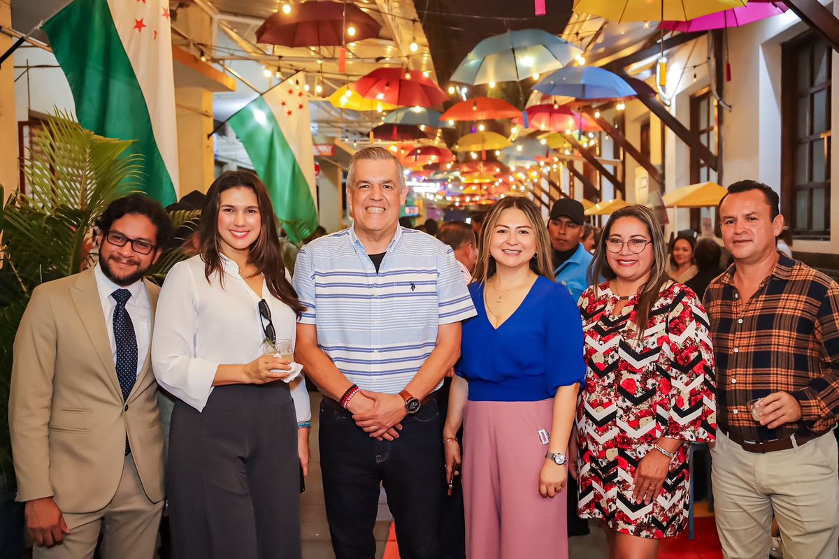 🤩🚂 Hoy estrenamos el Bulevar del Tren. Un espacio que reúne artistas, emprendedores y comerciantes del sector, creando un punto de encuentro para familias y amigos. 
Usemos estos espacios y, sobre todo, cuidémoslo. Porque #EsteMilagroLoHacemosTodos. 🤝