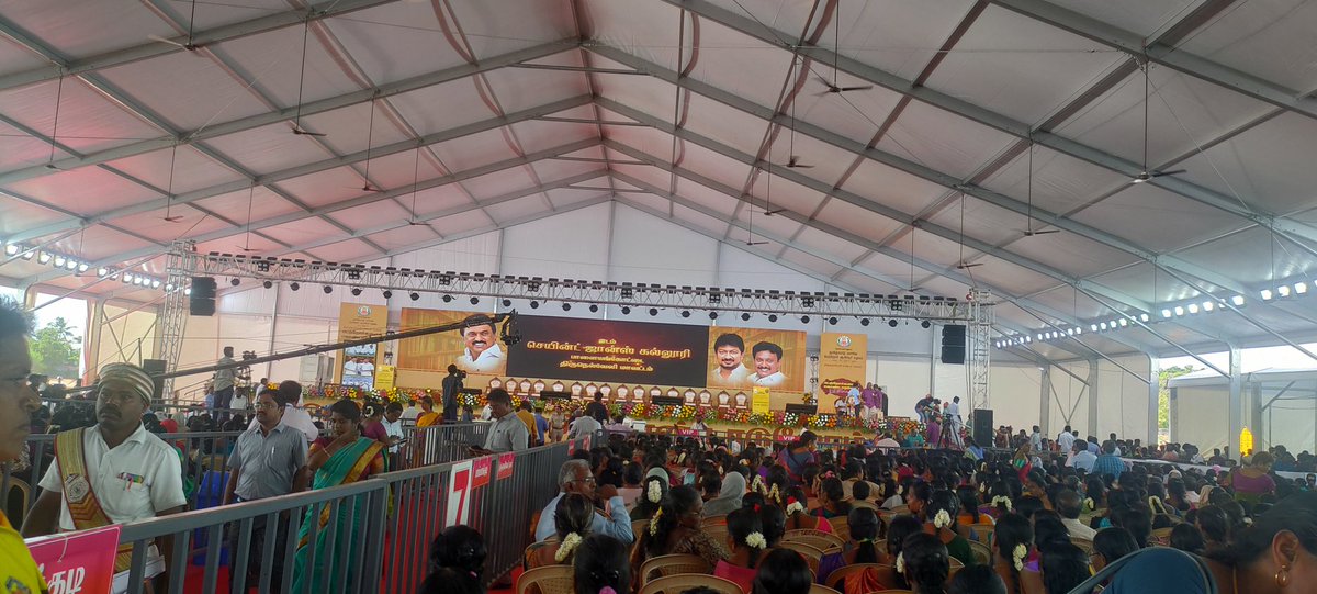 Karadi_Offcl's tweet photo. #கலைதிருவிழா 
#பெற்றோர்களை_கொண்டாடுவோம் https://t.co/sLdoV545ek