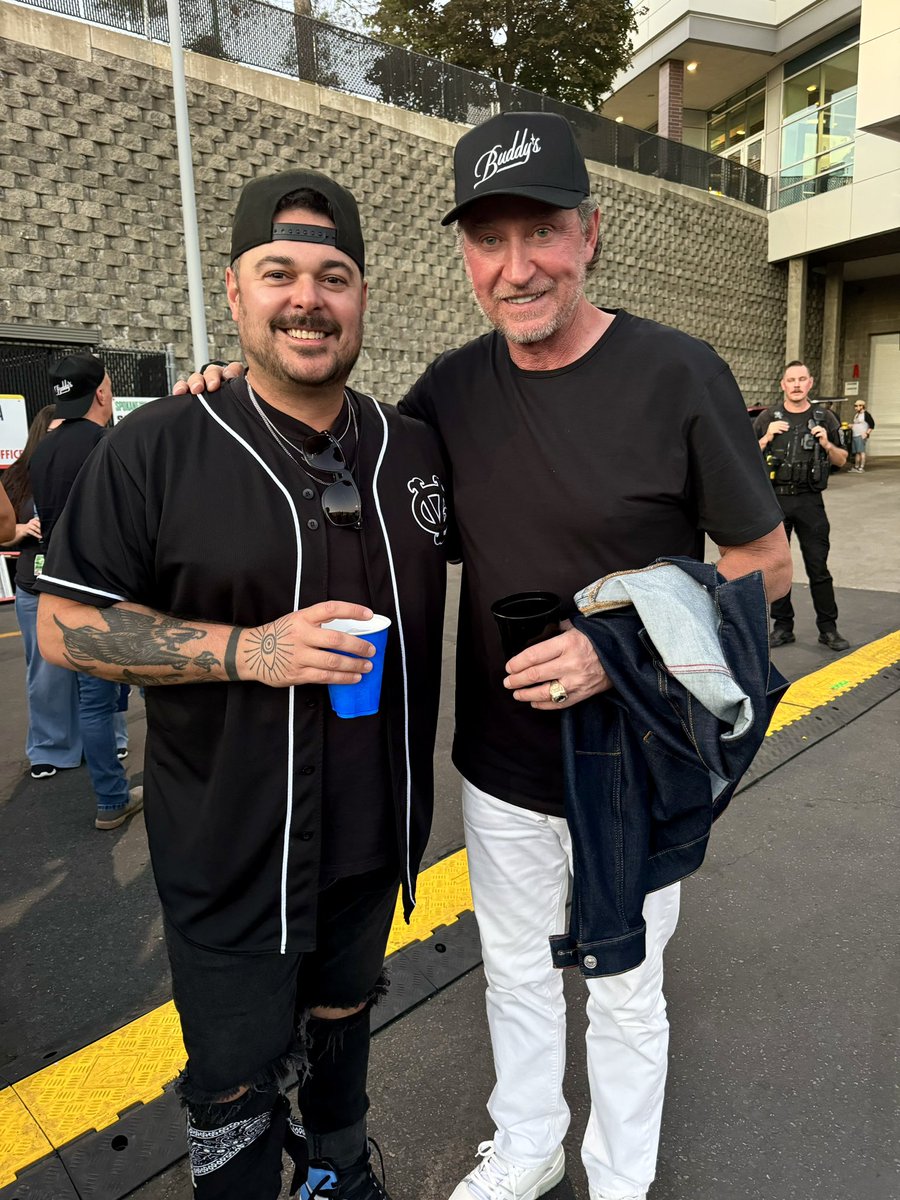 Alex Howard tweet media