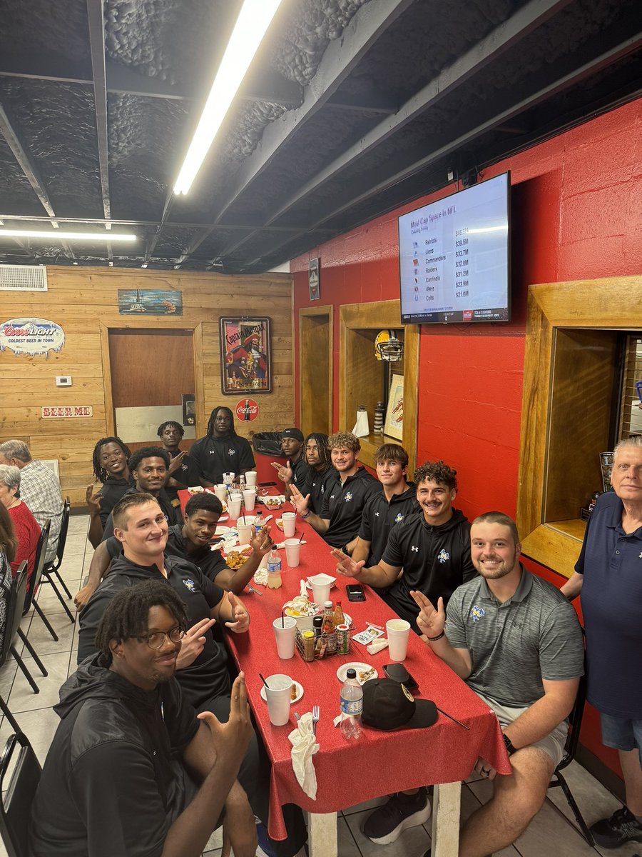 McNeeseFB's tweet photo. Come out where the Cowboys eat!

Mr. Bill’s
Nina P’s
Big Daddy’s
Seafood Palace
Walk on’s
Fat Pat’s 

#GeauxPokes | #WeDat https://t.co/15MQlxexly