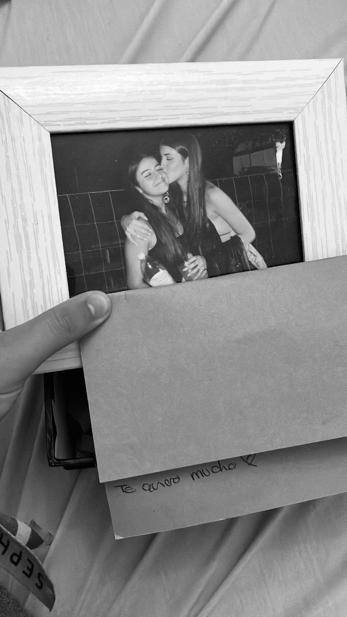 _paulaaglnn's tweet photo. siempre 💙 https://t.co/Biz0kbdSjZ