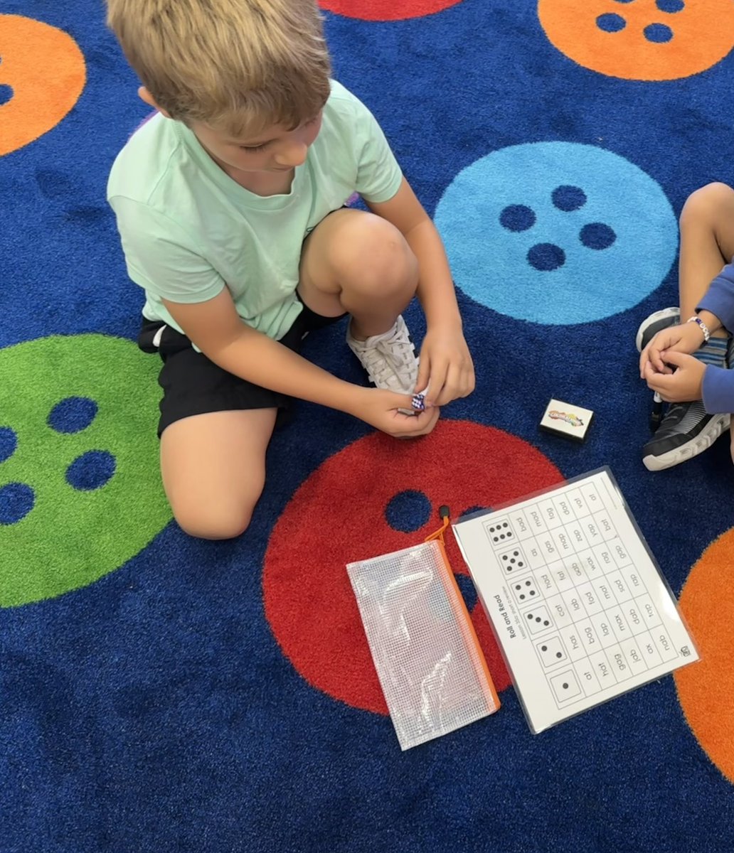 TBK8Townsend's tweet image. UFLI 🎲Roll and Read Games!📚Even our class stuffy Mr. Sloth 🦥 got to play!