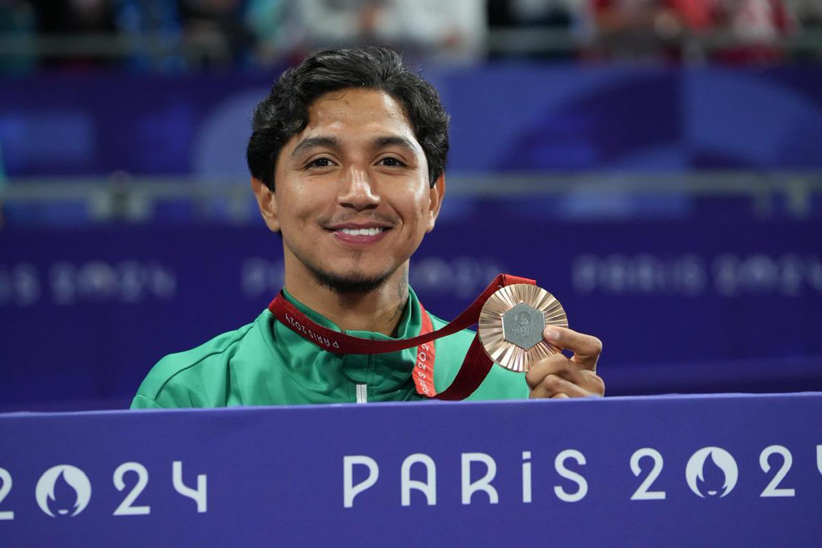 PicksEnCancha's tweet photo. Nuestros cuatro medallistas Paralímpicos ❤️🇲🇽 https://t.co/TxYRj37BIR