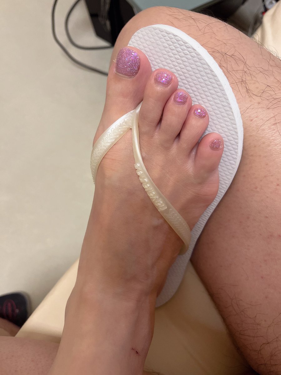 flipflops68's tweet photo. 同事去做指甲讓我近近觀看 https://t.co/VYdMAKmoO8