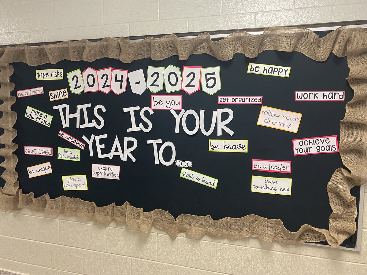 SouthRidgeTVDSB's tweet photo. We are ready for you, Royals! Our staff have been working hard to set the stage for a great year. See you next week! 💜💛 @TVDSB @TVDSBKinder @dwrighttvdsb https://t.co/h6Ba0Pnt5A
