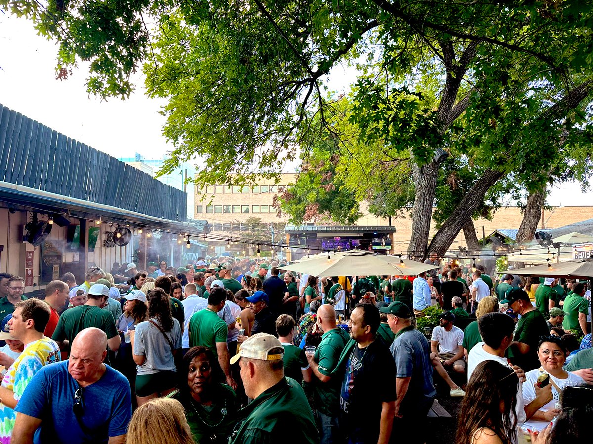 mapalas12's tweet photo. 850 strong at the Ram Rally. Great work @CSUAlumni!!
#RamClub x #Stalwart x #CSURams x #GoRams https://t.co/e5equhX9Yy