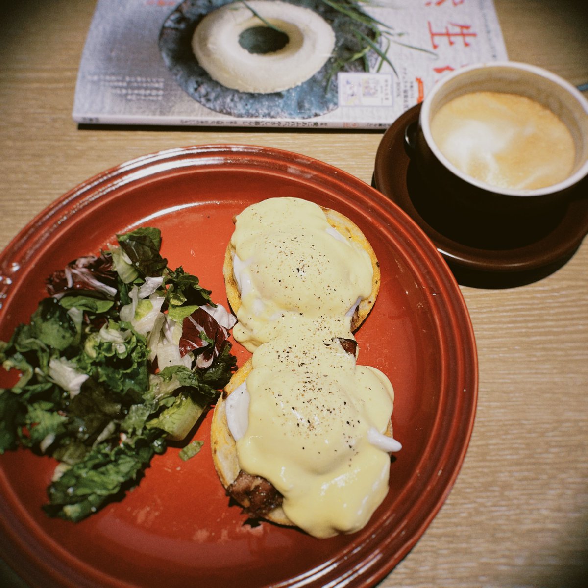 ぐずぐずしていた気持ちを切り替えて
朝ごはんを食べに来ました。お店の中は結構混んでいて人の声が心地よいです。再起動するぞー。