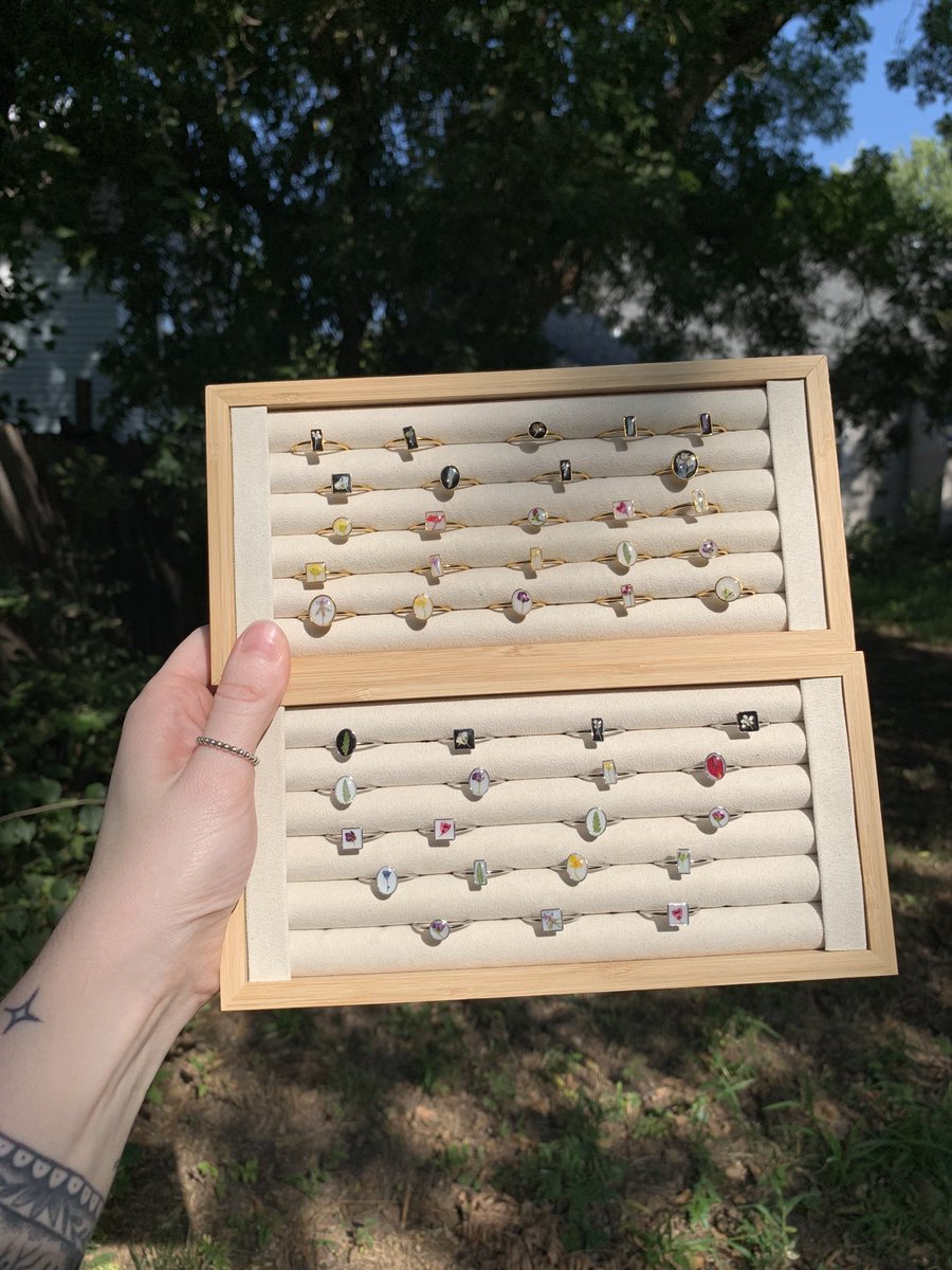 alwayssmileback's tweet photo. I just put a bunch of pretty things on my website if you’re interested 🫶🏼✨💐 https://t.co/socGj4OsCf