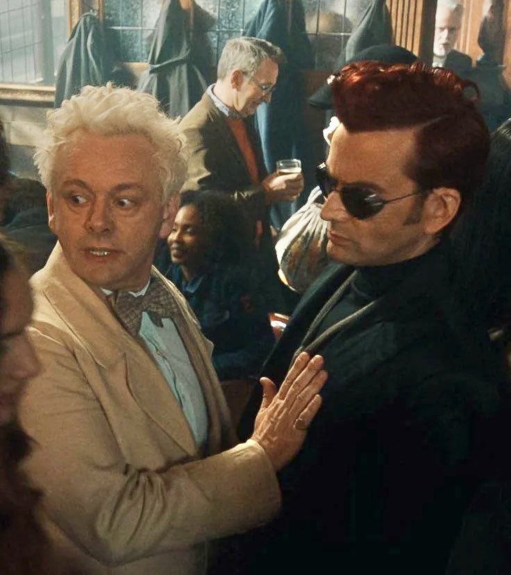 fabledfool's tweet photo. GOOD Omens                            BAD Omens https://t.co/iiCMYTBbML