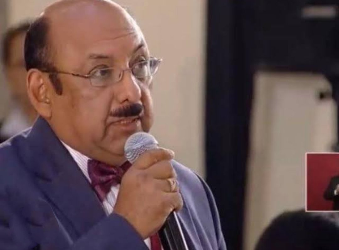 — Señor Presidente con todo respeto, a mi Torta de huevo le falta su Chile