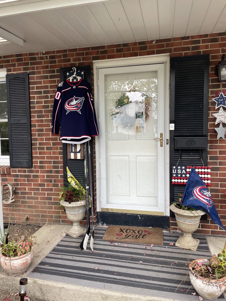 david_mechling's tweet photo. Sticks out for Johnny https://t.co/1L8ecV5Xfl