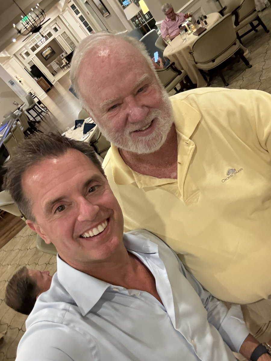 RobSechan's tweet image. Met @fallon_kev43286 in Hilton Head tonight.  He is a huge @cnbc @HalftimeReport @ScottWapnerCNBC fan .  Said that I am his favorite, but I bet he says that to all the traders.  #greatshow #terrificfans