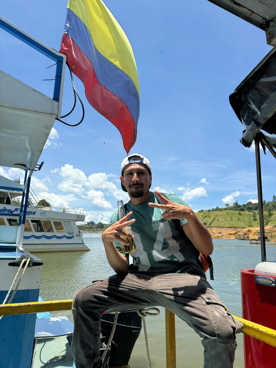 edwardandradee's tweet photo. 🇨🇴 2024 thanks for the memories https://t.co/yx2tiHAOeE
