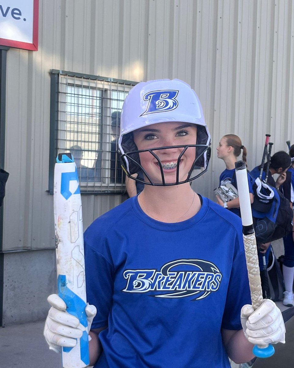 DropBombs_Hit's tweet photo. Special shoutout to Sammy & Ashlyn!
Go check out their Spotlight Interviews on our page from this week 👆
#DbBadAss https://t.co/jGITrqC6yl