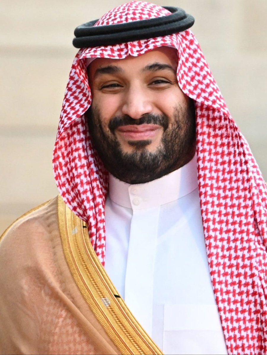MinwerAS's tweet photo. عمر مديد وحظ سعيد حفظك الله يادرع العرب وحامي حمى المملكة العربية السعودية وملهم شبابها سر بنا نحو القمة بعلو الهمة والله بلطفه يحقق مانريد  سر بنا ولاتبالي نحنو معك والله معنا https://t.co/NUgxvN3yyR