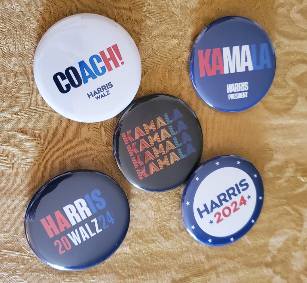 ShawnInArizona's tweet image. 🌵Valley Residents Retweet🙏

Wife and I already donated what we can so now we&apos;re literally getting creative

5 buttons for $10
Pick up in central Phx only

@serpicoRGB did the graphics and is taking his cut in buttons 

Profits will go to the campaign (will provide screenshots)