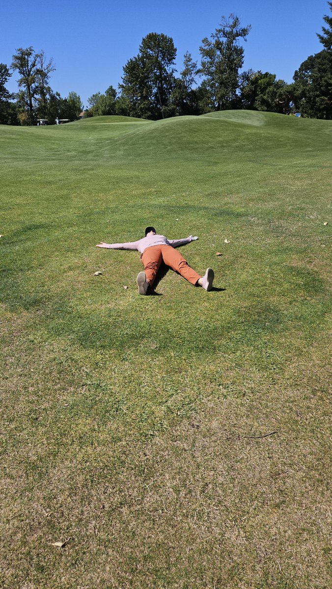 Alas, I've decided to embarrass myself again for the sake of data collection. Here is my scientific analysis, when the rings are this big...the only thing you can do is learn to dance with the fairies. Or use Pedigree 😉 #friskyfairyringfriday #turfgrassiscool