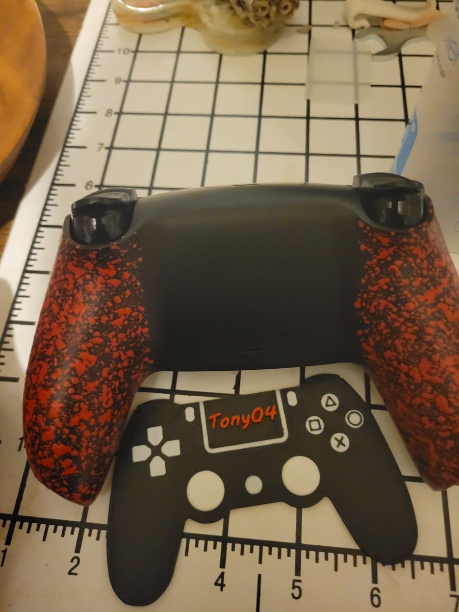 Tony04bama's tweet image. Shout out to @RemRossTheBoss  for the controller , literally had my controller here in less than a week he&apos;s definitely the move for bo6 #Remtech over the rest