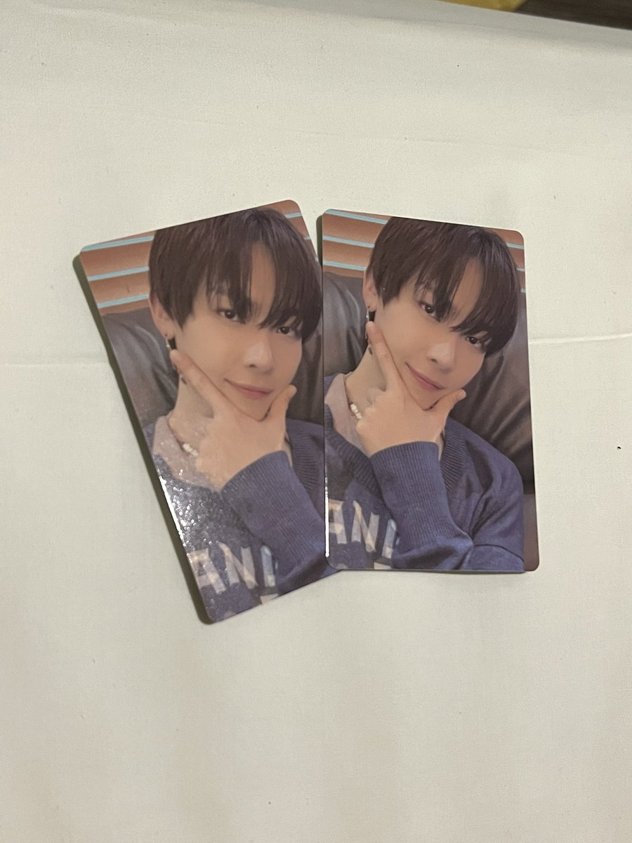 앤팀 서울콘 콘서트 포카 교환

저 : 
앨범 구매 특전 A 후마
앨범 구매 특전 B 니콜라스

르네:
앨범 구매 특전 B 후마
앨범 구매 특전 A 니콜라스

31일 낮공 밤공 교환 가능하니다!