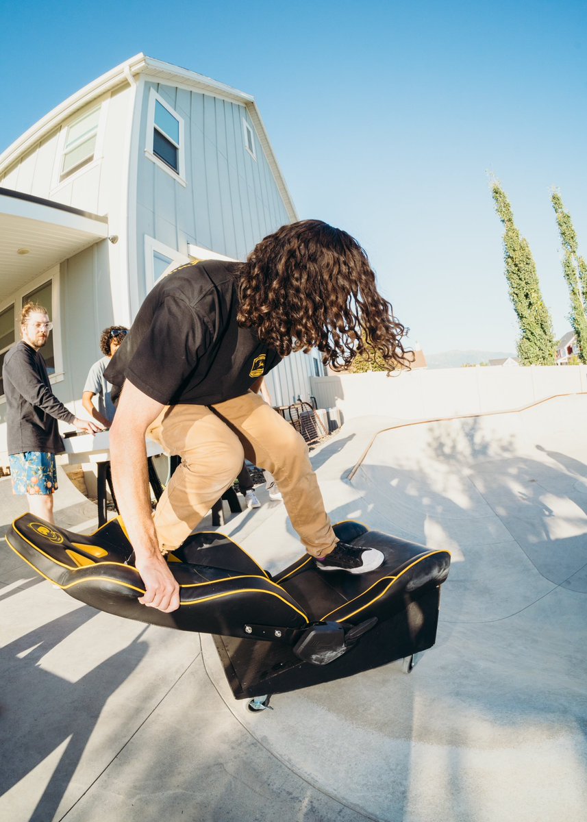 backyard bowl sesh with some feet, some fingers, and some good friends..