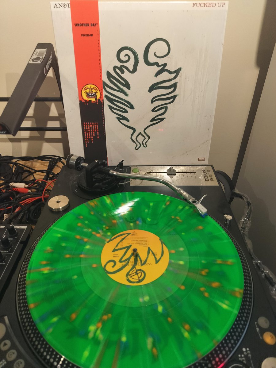 djpbe's tweet photo. Fucked Up - Another Day
The Turned Out A Punk edition in Neon Green Splatter. One of 164.
#nowplaying #nowspinning #vinylcollection #vinylcollectionpost #vinylrecords #vinyl #records #album #coloredvinyl #canadianhardcore #torontohardcore #hipsterharcore #toap #turnedoutapunk https://t.co/8zsHysiROB