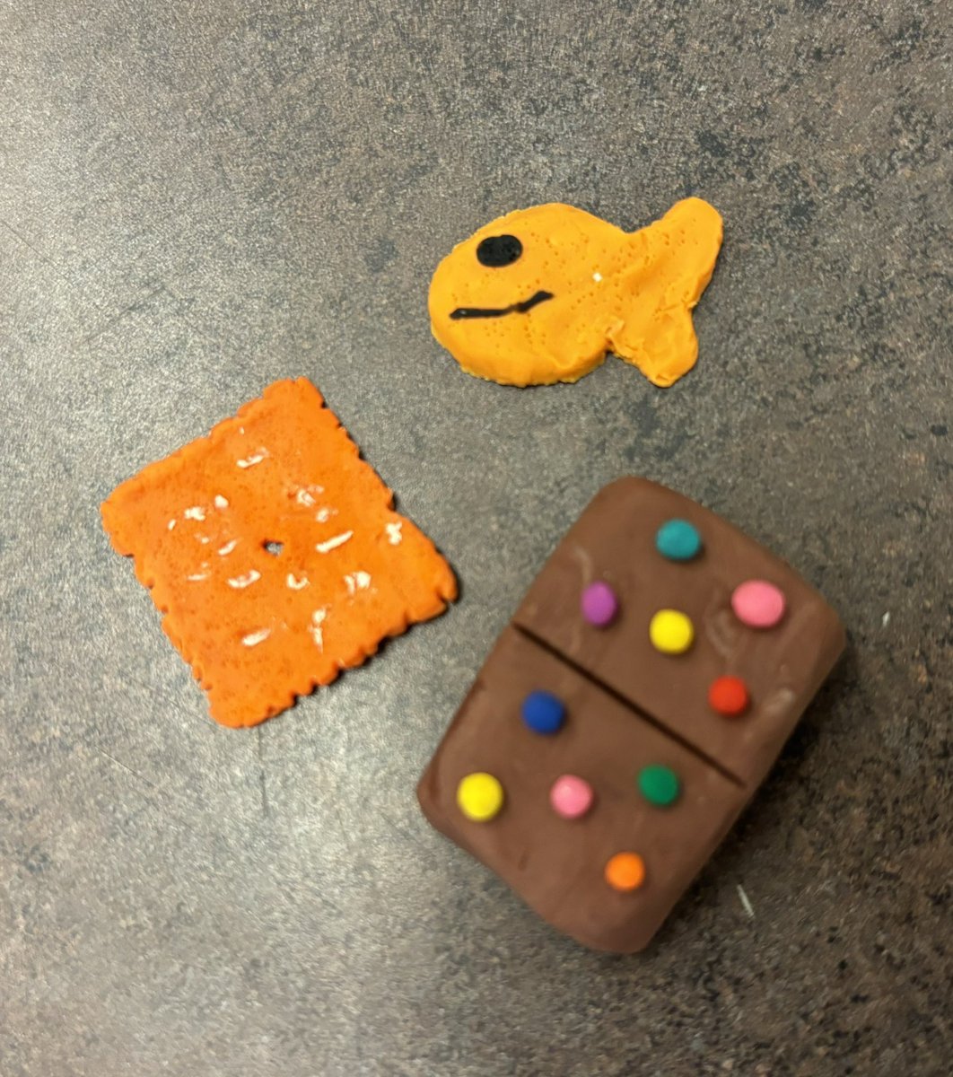 bvswFACS's tweet photo. Culinary classes had a fun Friday “making our favorite foods” as clay fridge magnets! A functional way to personalize our space! https://t.co/KR6OtpUihi