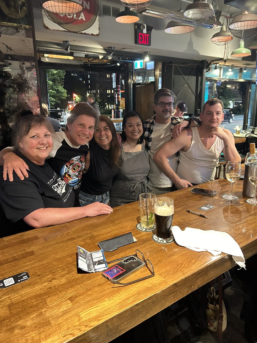 NiceGuysTrivia's tweet image. Thanks to everyone who played last night at @TheThreeBrits with @thecarmencruz! And congrats to the top three teams:
🥇We’re with Uncle Josh
🥈Electric Light Orgasm
🥉Oxymorons