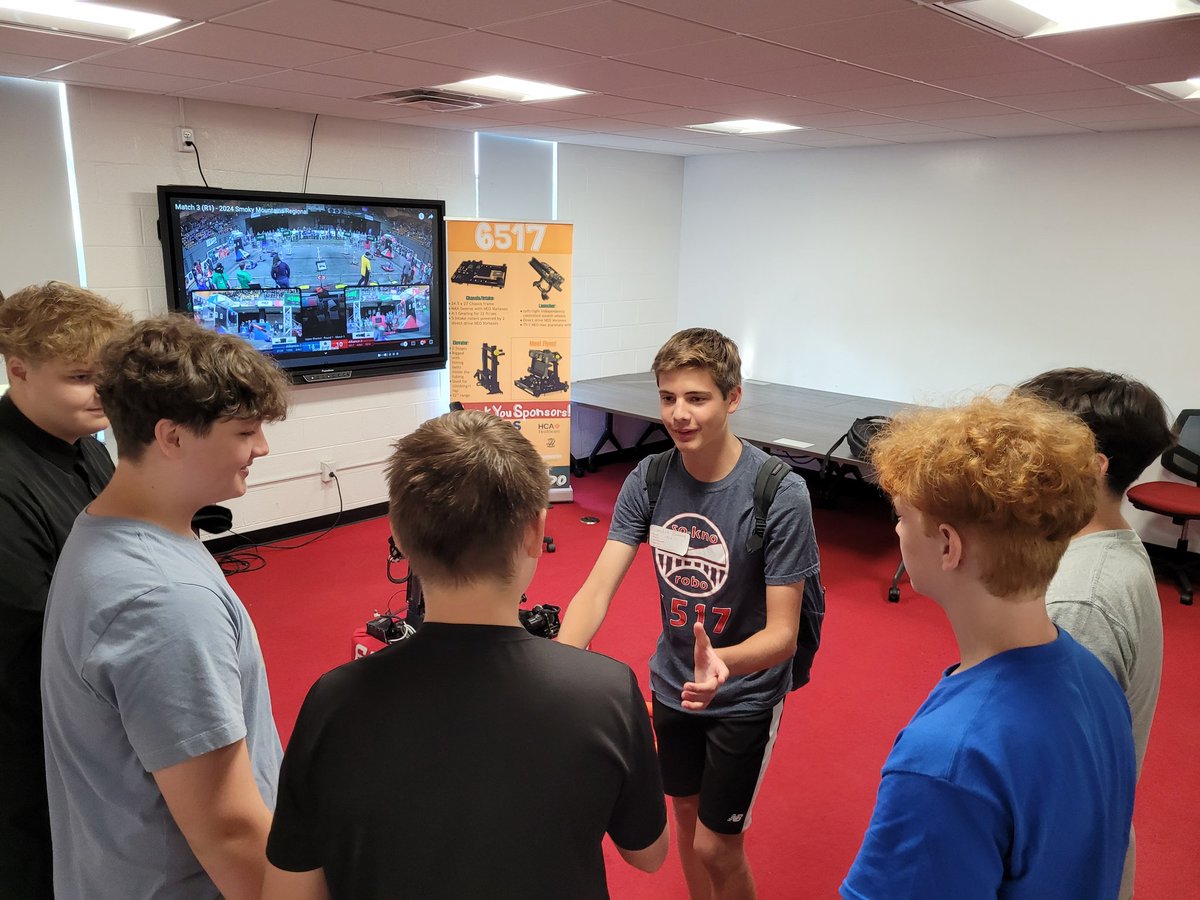 South Doyle High School Library tweet media