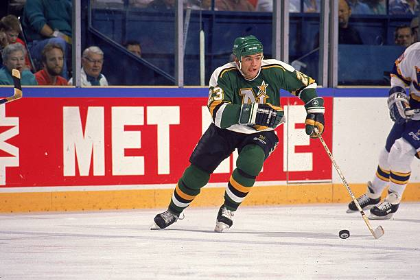 hockey_samurai's tweet photo. Brian Bellows
50 Goals - 1x
40 Goals - 3x
30 Goals - 5x
20 Goals - 4x
Career - 485 Goals

Bellows could snipe. https://t.co/Ip7OyQ8Gn0