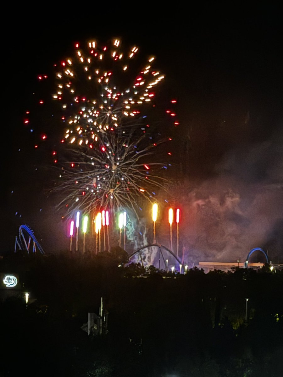 Awww I got fireworks for my bday! Haha. This was from my hotel room. Made my day a little better at least. 🥰