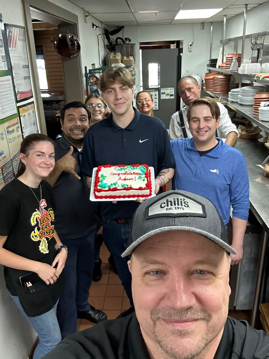 Lusarreta77's tweet photo. Validation day! Congratulations Adam! we are so excited about you completing your MID training and joining the Blaine team! You became a ChiliHead from day one. Tallest MGR in Blaine “I got the TV’s and high dust” 🤣🤣 #chilisclean #EGC 🌶️’S♥️
@BKaltved @LynAj4 @NicholasBPaxton @train3rgirl