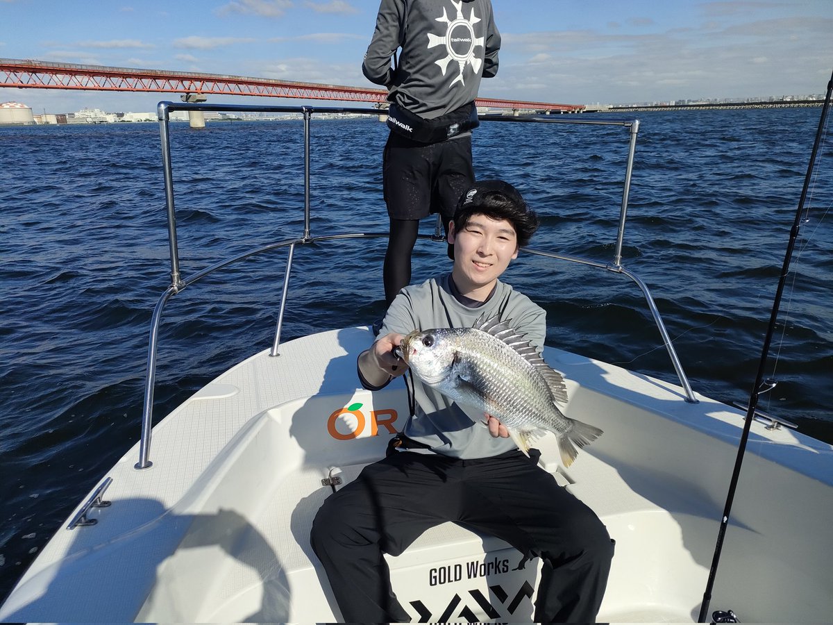 Taka_icfc's tweet photo. 最近はチビのなかなか掛からないバイトが多いですがたまにデカイのも混じるので気を抜かないように🎣
#Megabass #礁楽 #ボトルシュリンプSW #orochiX10 #レジットデザイン #PR https://t.co/1CpuOBLw6l