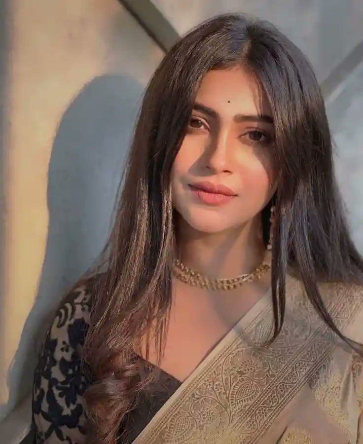 -যত্নের মায়া থেকে কখনো কেউ বের হয়ে আসতে পারে না 🌺💞

#Twitter #Everyone #followers