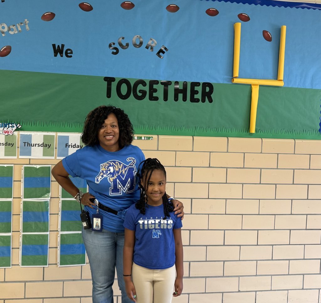 SeaIsleSeahawks's tweet photo. Today was Tiger Blue Friday on The Island. Join us on Saturday, August 31st at the @MemphisFB Tigers 1st home game. #901Game #GTG π
π https://t.co/gD1Fs8QMMS