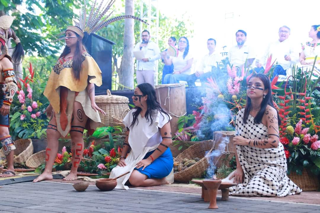 ImpactoGlobalmx's tweet photo. Inicia la Feria Nacional de Cacao y Chocolate #Comalcalco 2024, que durante tres días ofrecerá al público  diversidad de olores, sabores, la magia y creatividad de cacaoteros y chocolateros con actividades como catas y eventos gratis, cultura y deliciosa gastronomía. https://t.co/5uP2k6tPLZ