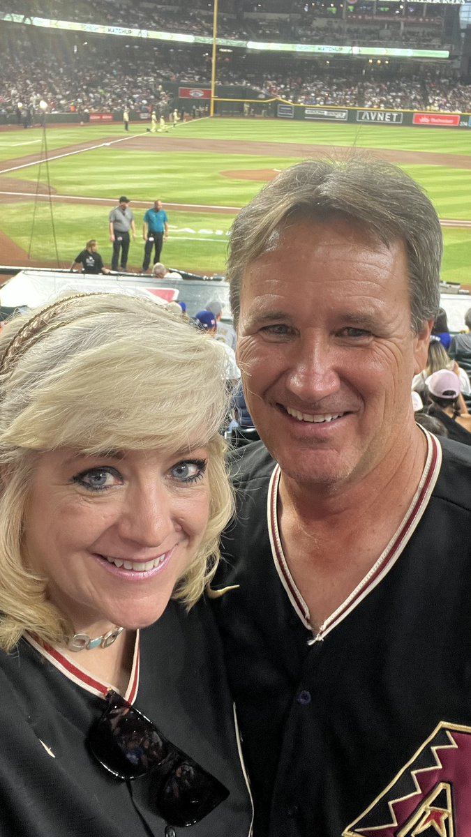 Guess who we’re rooting for in  Arizona Diamondbacks vs LA Dodgers. #Dbacks #WhatAFan