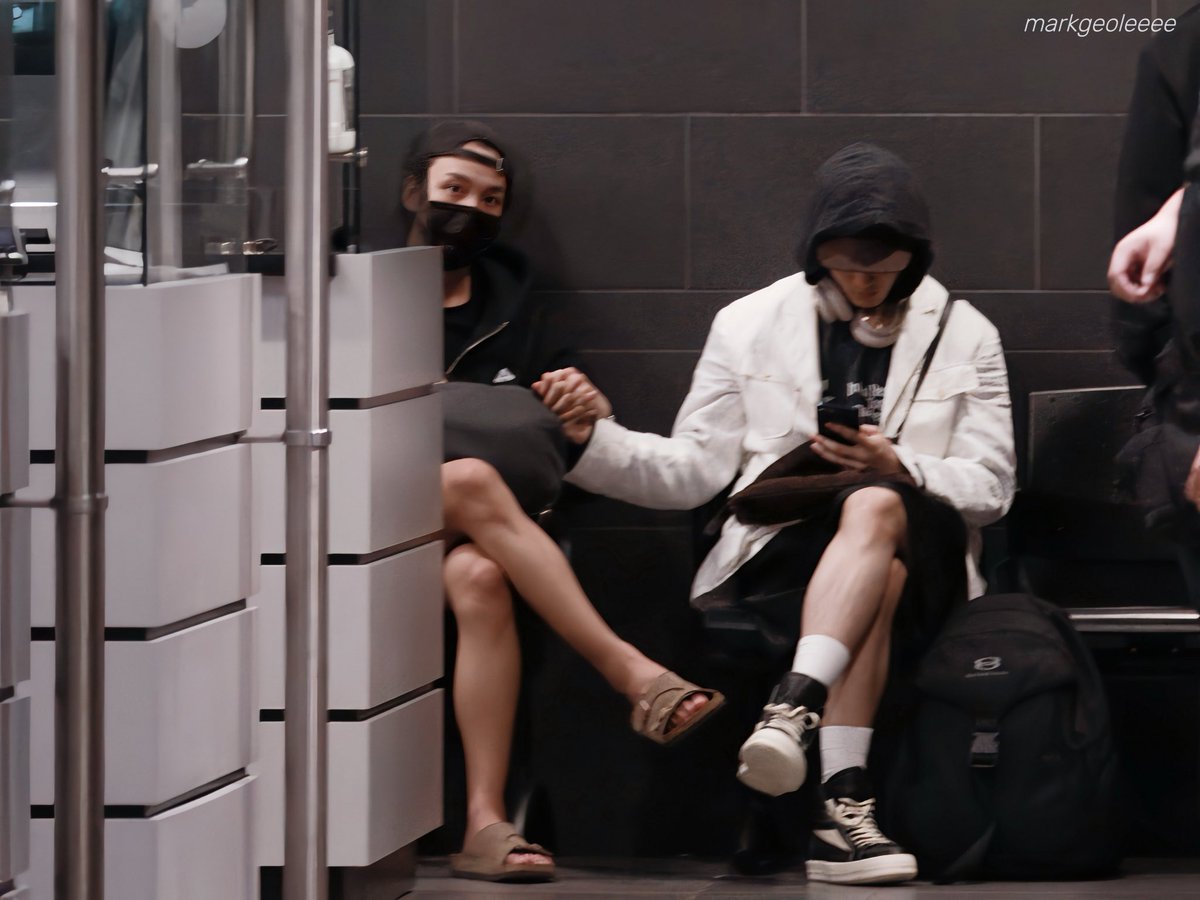 markgeoleeee's tweet image. 240830 BOG 

고생했어 🫶🏻

#마크 #해찬 
#MARK #HAECHAN 
#맠찬 #MARKHYUCK 
#NCTDREAM