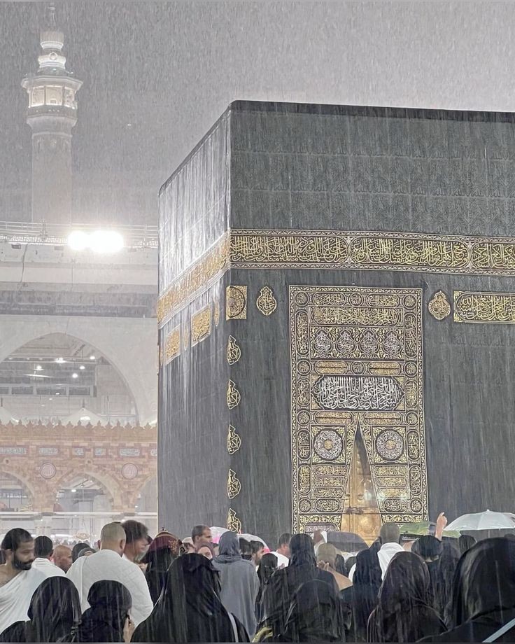 Güzel bir habere hasret kalmış kullarını müjdeli bir haber ile sevindir Allah'ım.