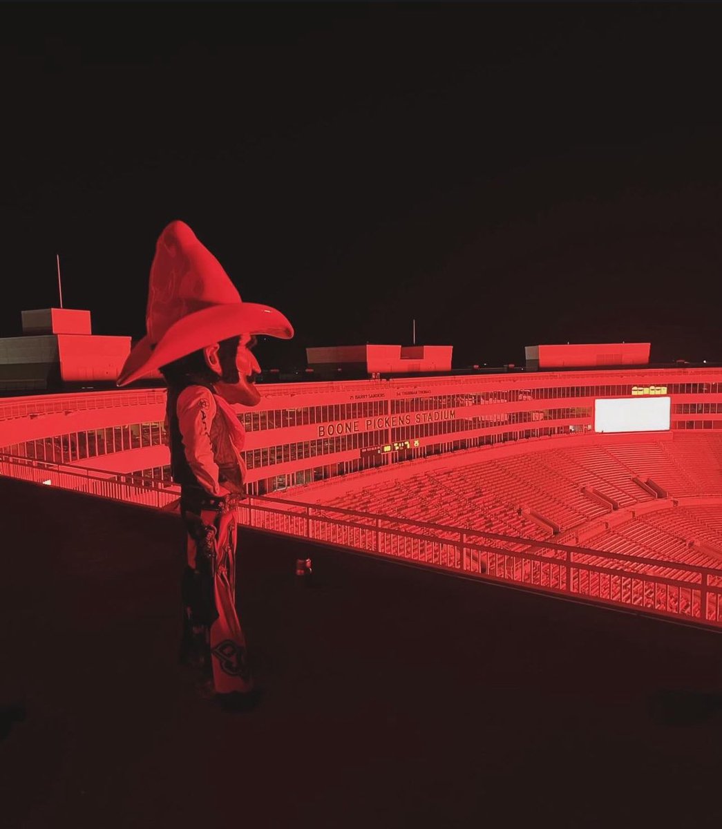 StillyState's tweet image. Orange in the sky tonight. 
One more sleep.
#GoPokes