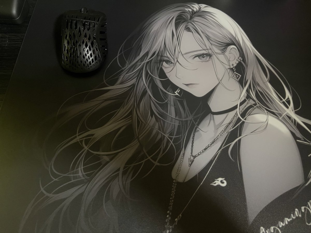 RB_St2ong's tweet photo. AXGamingPunk Tai ji V2 Mia届いたんだけど
GLSSWRKS Kazemi比べて
全然滑らなくて驚いてるなんだこれ？ https://t.co/Y6dBV4gDgW