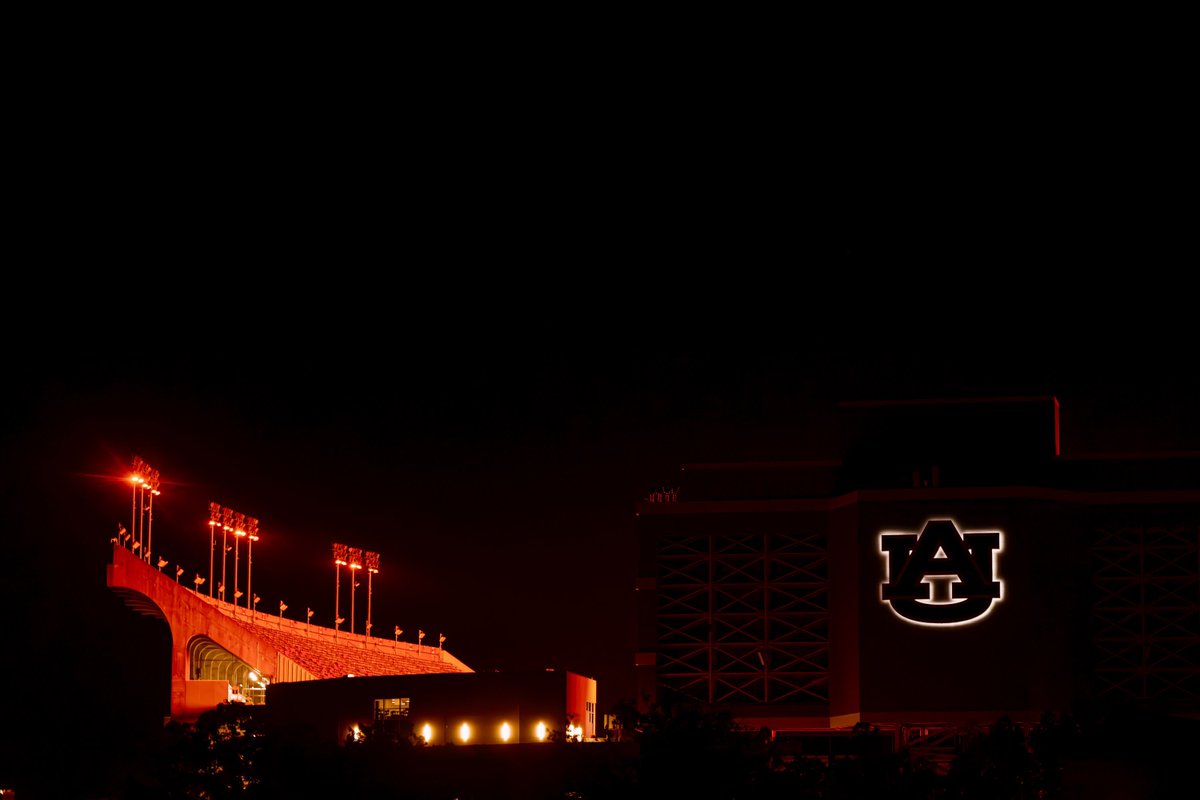 AuburnFootball's tweet photo. The night before 🟠 https://t.co/vM32CP2E2A