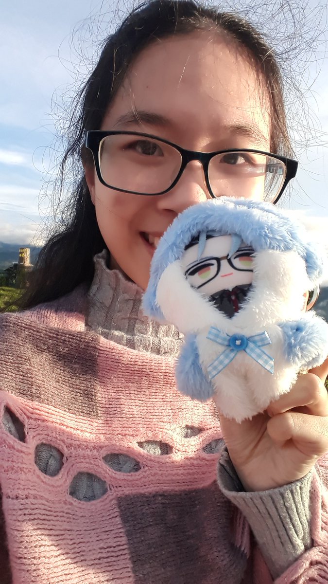 celli_lolli's tweet photo. Watched the sunrise and got hot mocha
#Hexpape #Sicklingselfies #Sicklingsdaily https://t.co/FpFzcJZcKw