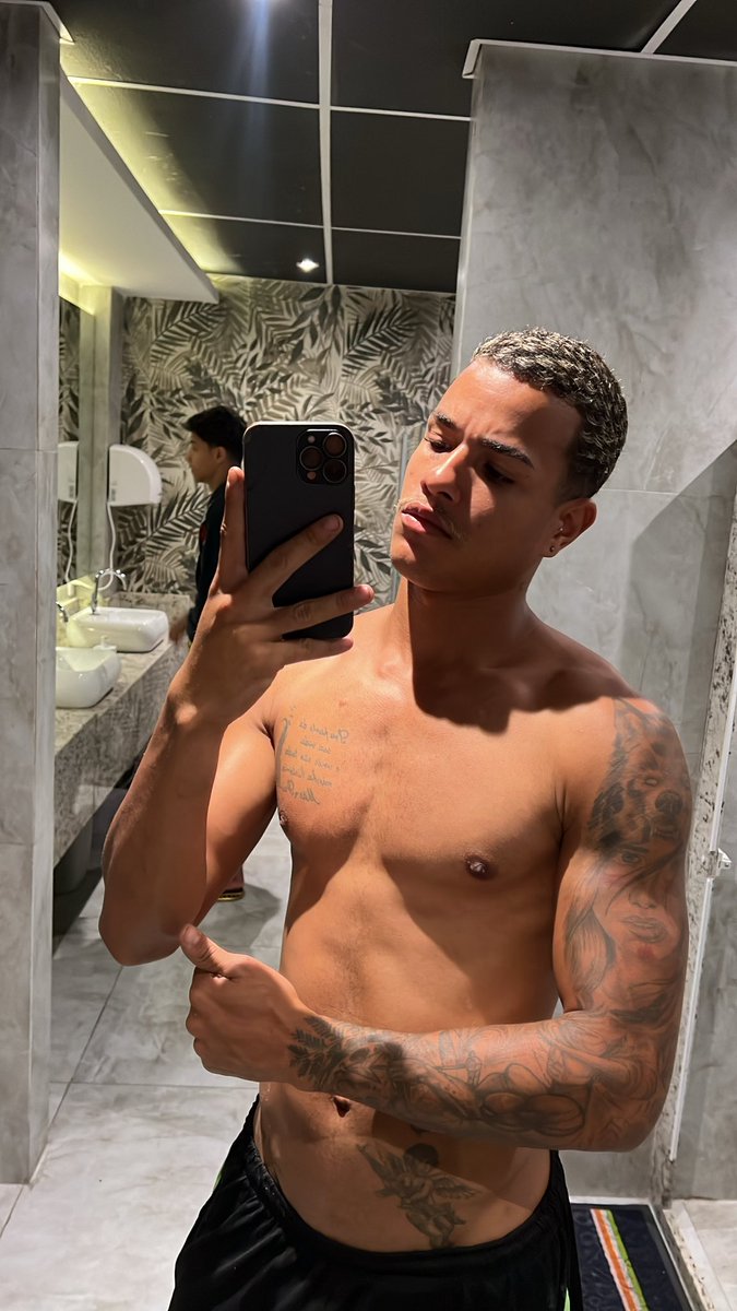 Essa saiu nova lá nos Story do Instagram instagram.com/pedro_oficial1…