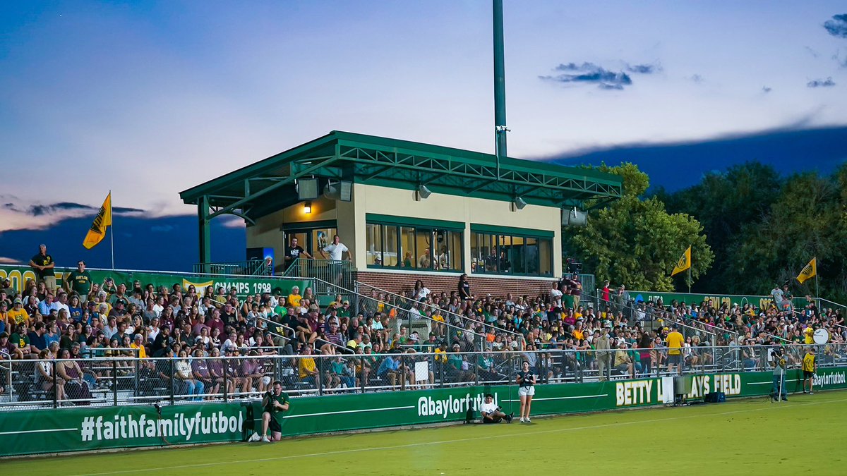 BaylorFutbol's tweet image. Baylor Family, y’all showed UP. 

#SicEm | #depthB4height