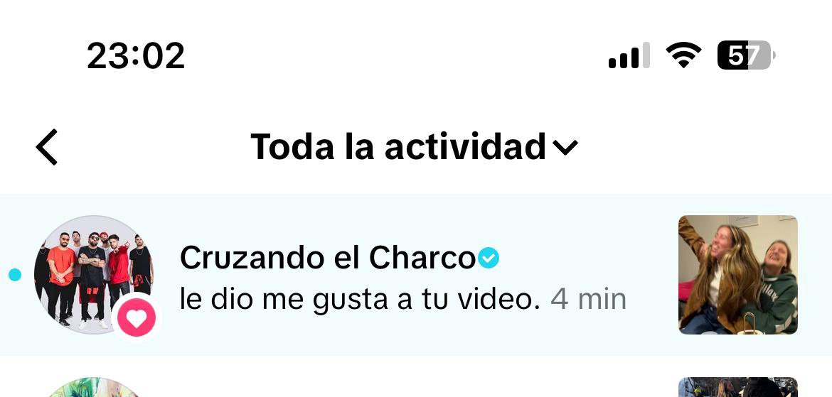 roubarrera's tweet photo. @ElCharcoLaPlata le dio me gusta al video donde están mis amigas sacadas cantando por que de floricienta.
Si me leen, hagan la versión 🙏🏼 y cantenla en la gira.
La necesitamos en otro Movistar arena, si, otro 🙏🏼.
Chau, me voy a dormir así 😍 https://t.co/bUXzARMzuu